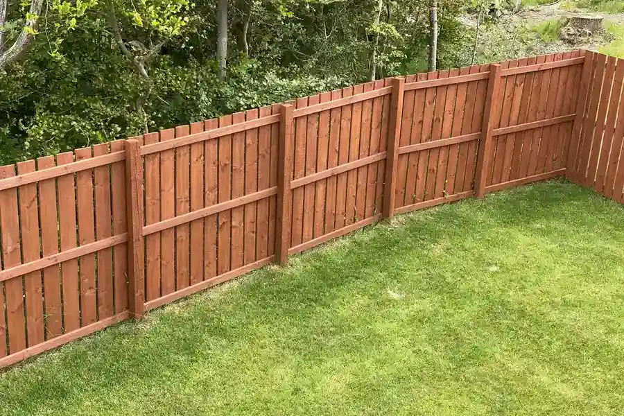 Experienced Wood Fencing Santa Monica, CA Experienced Wood Fencing Santa Monica, CA