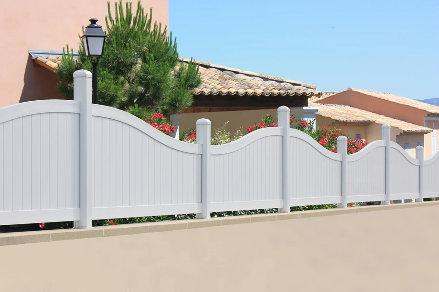 How To Choose The Right Wood Fence For Your Landscape in Santa Monica, CA How To Choose The Right Wood Fence For Your Landscape in Santa Monica, CA